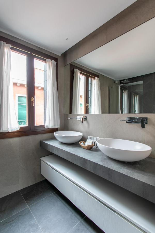 Residenza Pomponi Deluxe Apartment Венеция Екстериор снимка