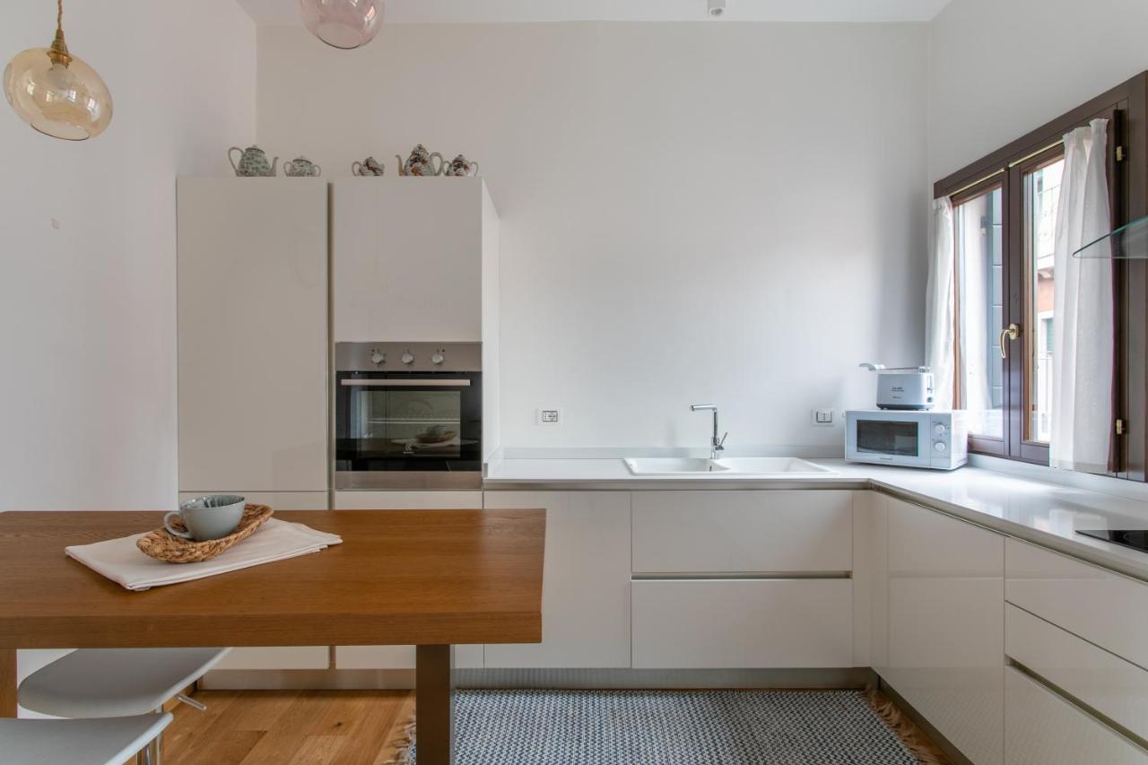 Residenza Pomponi Deluxe Apartment Венеция Екстериор снимка