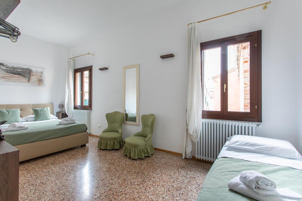 Residenza Pomponi Deluxe Apartment Венеция Екстериор снимка