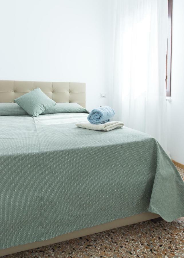 Residenza Pomponi Deluxe Apartment Венеция Екстериор снимка